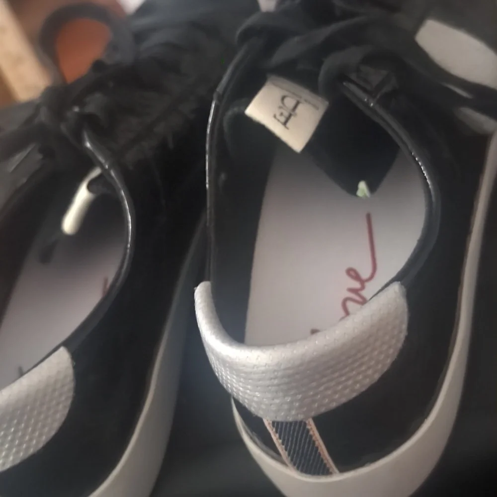 ED Love Black Leather Sneakers Size 9M